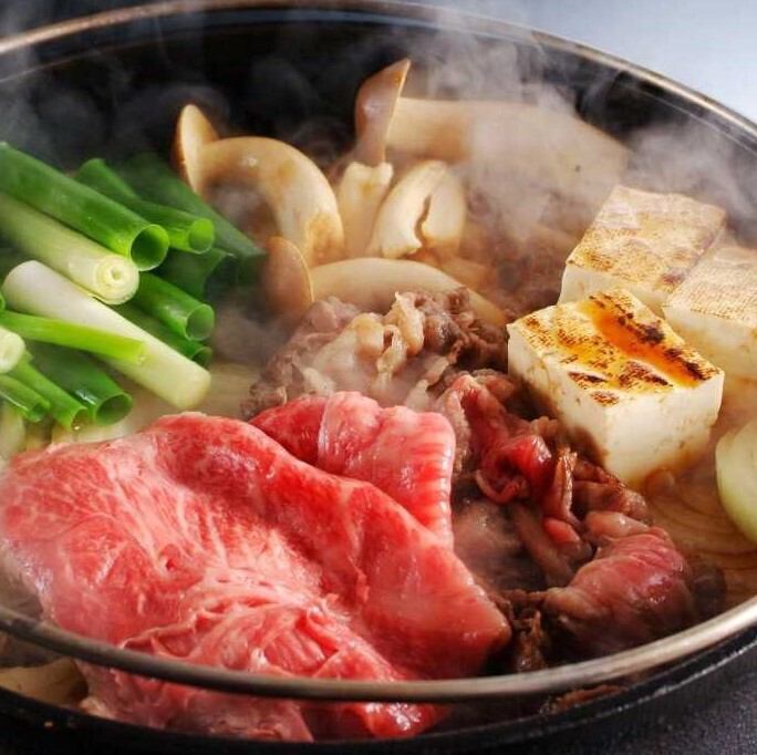 冬は鍋！神戸屋では焼肉以外にも和牛しゃぶしゃぶ、すき焼きが存分に堪能できます!