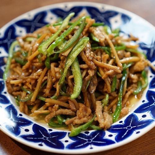 青椒肉絲(チンジャオロース)