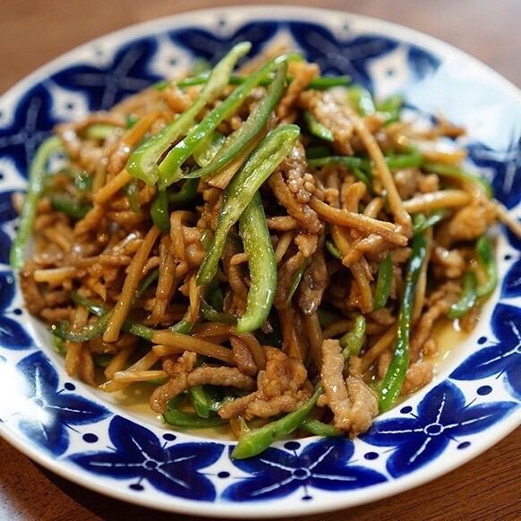 青椒肉絲(チンジャオロース)
