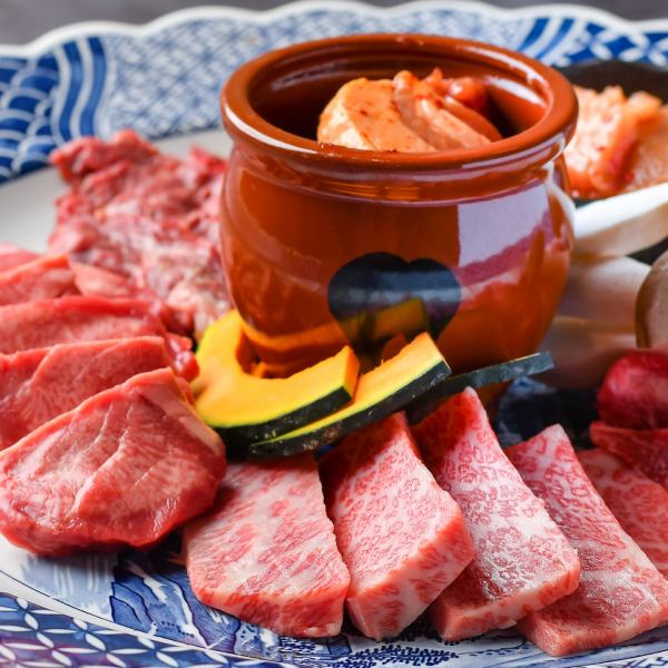 [Popular 4 kinds of courses and all-you-can-drink deals ★ ☆] The 2,300 yen (excluding tax) beef SUKE introductory course that can be used by 2 people, 3,000 yen, 4,000 yen, 5,000 yen according to the budget Various courses are available ◎ In addition, you can drink all-you-can-drink for 90 minutes for an additional 1,200 yen (excluding tax) !! Enjoy delicious meat with your favorite meat ♪