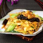 Stir-fried wood ear mushrooms and eggs