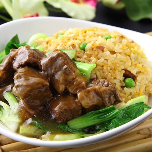 Fried rice with beef belly