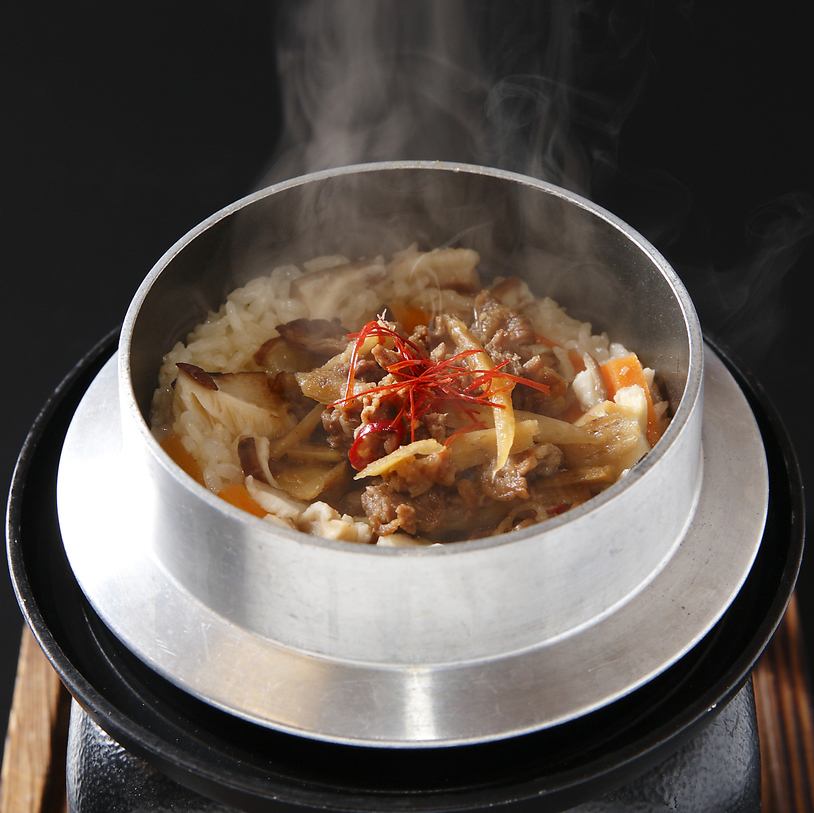 Kamameshi with simmered Yamato beef