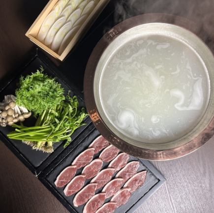 嚴選時令鴨子【鴨肉涮鍋極品套餐】盡享奢華烤鴨牛排和鵝肝,國品牌鴨肉