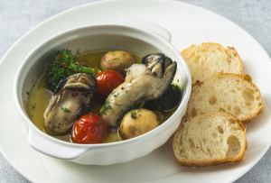 【ビールに合う料理】真牡蠣のアヒージョ