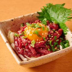 会津産の馬刺しユッケ 