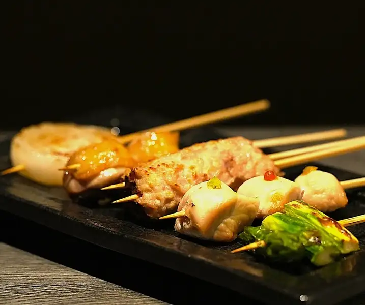 カジュアルOMAKASE 8本 ※焼場師厳選串8本とお通しになります。