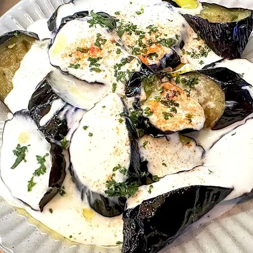 揚げ茄子のヨーグルトソースがけ/ Fried Eggplant with Yogurt Sauce