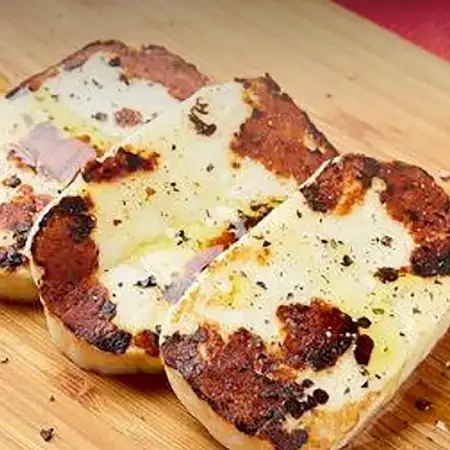 へリム焼きチーズ/ Baked Halloumi Cheese