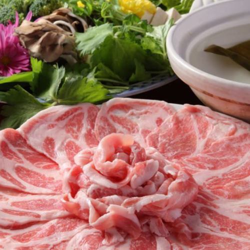 平牧三元豚と櫛引エコファーマーの有機野菜のしゃぶしゃぶ
