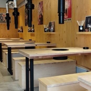 『まる助』では貸切りを承っております。職場の宴会や地域の集まりにご利用いただけます。飲み放題付きの宴会コースも各種ご用意していますので、併せてご利用いただければ大変お得です。お客様のご要望には可能な限りお応えしたいと思っております。人数・ご予算などお気軽にご相談ください。