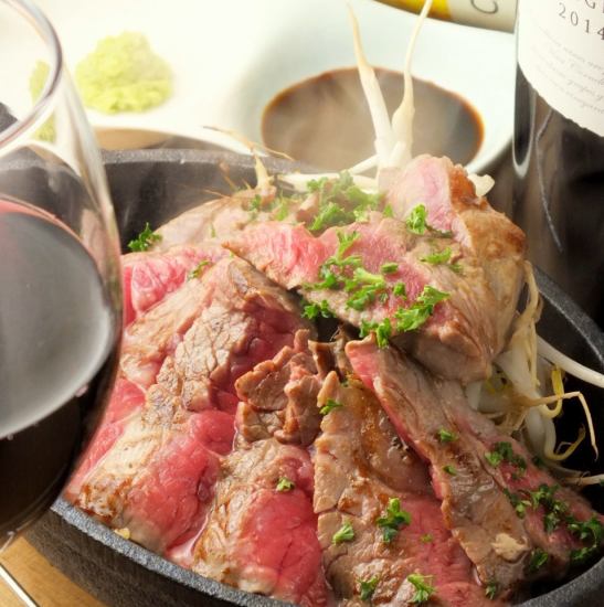 A4長崎牛ステーキ・イベリコ豚のレアステーキ！肉料理が絶品！