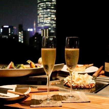 プライベート感のある雰囲気の中で会話も食事もお楽しみください