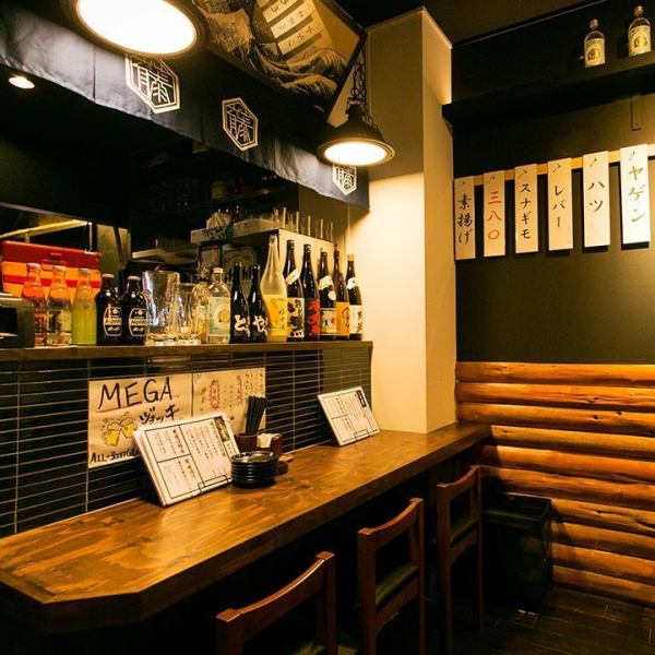 [Please feel free to take one person] Of course, one person also has a welcome! Counter seat facing the kitchen.From a little drink to a good meal ◎ Please spend a blissful time with chicken dishes and beer.