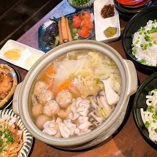 <宴会方案一> 富士屋全鸡火锅套餐 2小时畅饮 + 加500日元可额外享用42种生啤，共6道菜