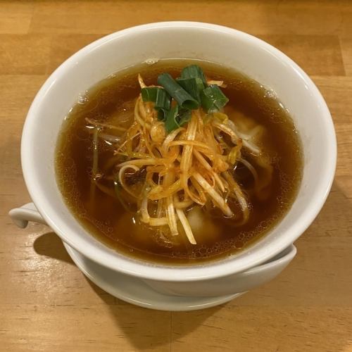 Spicy green onion soup dumplings