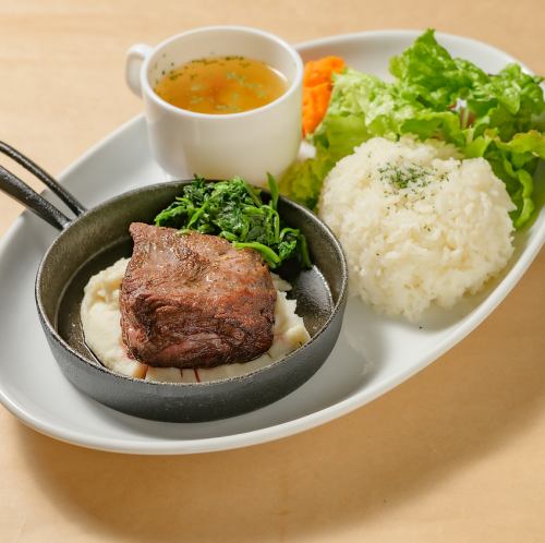 【僅限午餐】海鮮牛排拼盤