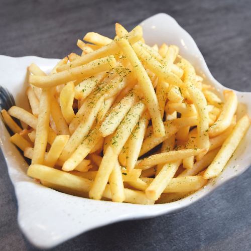 freshly fried potato fries