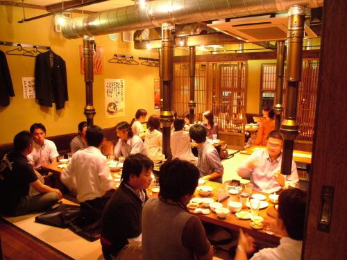 Spacious tatami room for up to 60 people