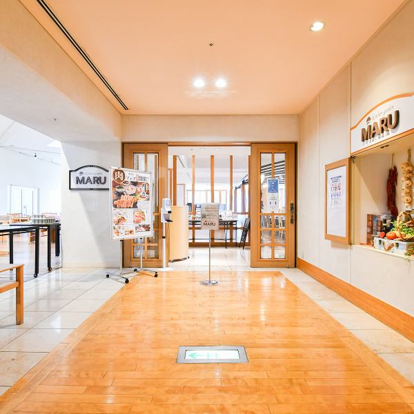 ≪3 minutes walk from Rinku Town Station≫ Our shop is located on the 2nd floor of Kansai Airport Washington Hotel.If you come by car, please use the hotel parking lot.By using our shop, we will provide a free parking lot for 3 hours ◎ Please drop in when shopping at the outlet ☆
