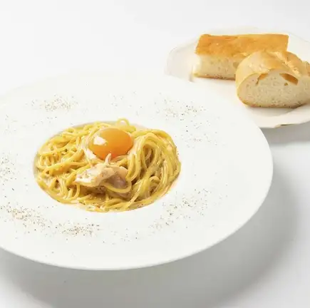 【ディナー】選べるパスタ★金のカルボナーラ/海鮮ペペロンチーノ バケット・サラダ・スープ付