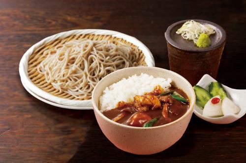 カレー丼とそばのセット