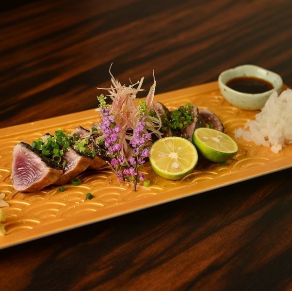 [Specialty] Seared bonito on straw