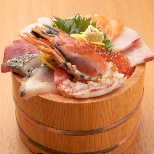[The best!] Genkai Ryokan special seafood bowl 1,800 yen (tax included)