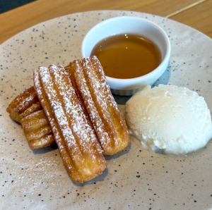 もっちり食感のボックスチュロス