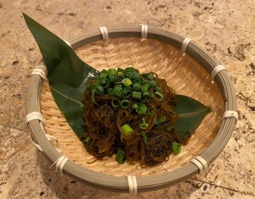 新鮮ざるもずく