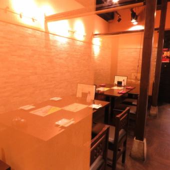 If you want to stop by casually, table seating is recommended! In the restaurant where the warmth of wood is warm, please come to heal the tiredness of the day! Please feel free to use it for quick drinks and meals!