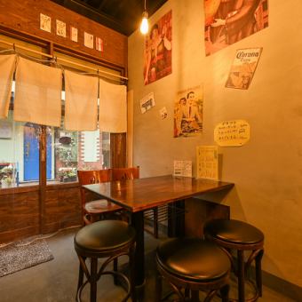 6名掛けが１席あります。(３名様から可)