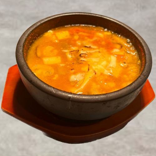 チーズスンドゥブチゲ/豚ハラミのスンドゥブチゲ