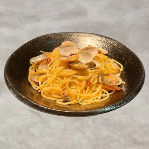 Clam and seasonal vegetable peperoncino