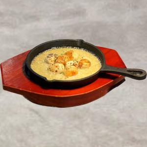 Fluffy garlic