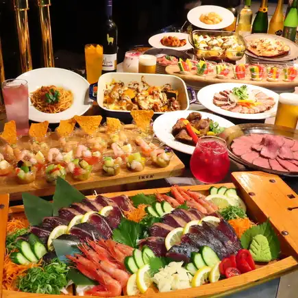 【年末派对】烤牛肉和牛排自助餐（130种菜品）/ 17:30至21:00 / 最长3.5小时 / 6000日元