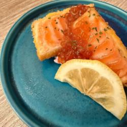 サーモンレアカツ