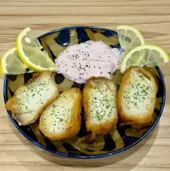 皇帝魚チョウザメの贅沢フライ