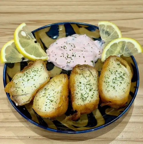 皇帝魚チョウザメの贅沢フライ