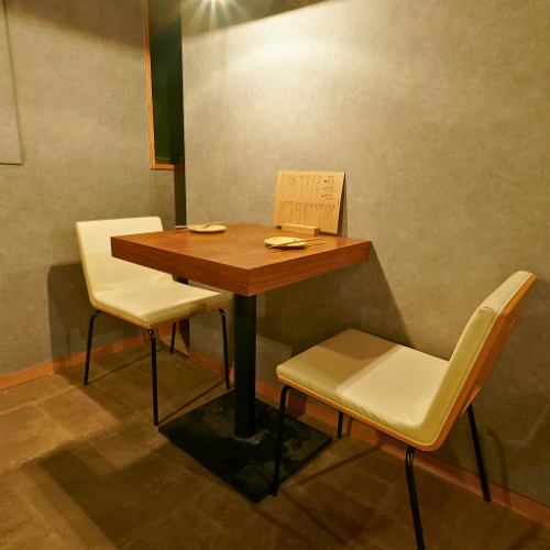 記念日・誕生日・クリスマスなどのデートシーンにも◎大切な１日を２名様向けのお席でお楽しみください。#大阪ごはん #大阪産 #黒毛和牛 #なにわ黒牛 #創作和食 #すき焼き #しゃぶしゃぶ #鍋 #土鍋ごはん #新年会 #歓迎会 #送別会 #女子会 #大人デート