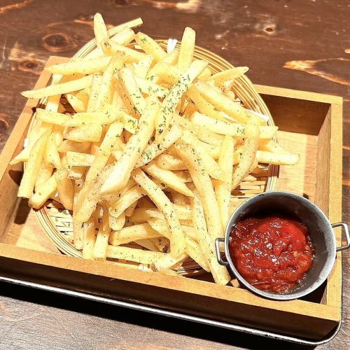 Crispy potato fries