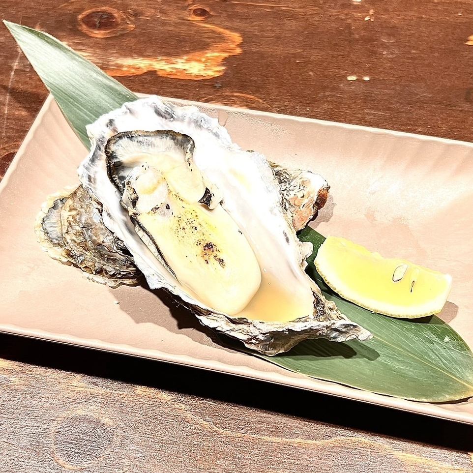 Enjoy luxurious Hokkaido oysters!