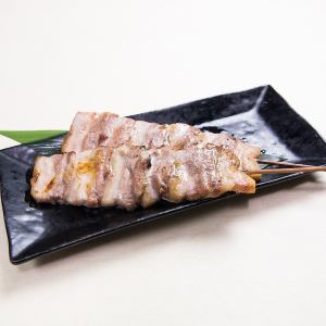 Large pork skewers (2 skewers)