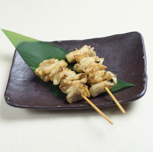 Chicken skin skewers (2 skewers)