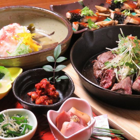 感受四季的高品质空间。可以品尝到时令食材和当地美食的人气餐厅。课程4000日元~