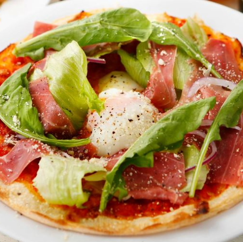 The classic and most popular pizza★