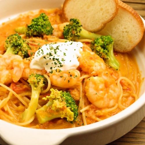 Shrimp and broccoli tomato cream pasta