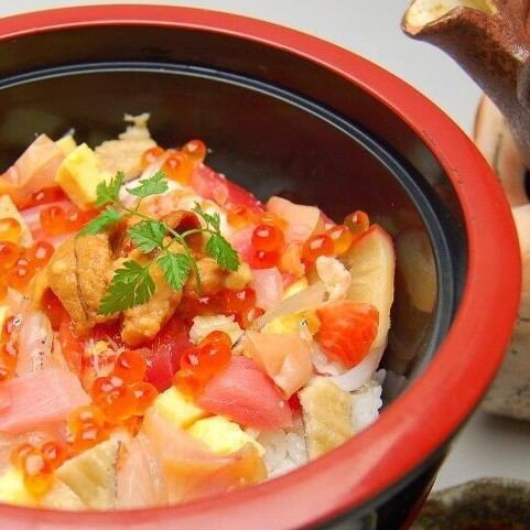 【含无限畅饮】享用豪华刺身拼盘及精选食材 ◆ 2 小时 6,000 日元（含税）