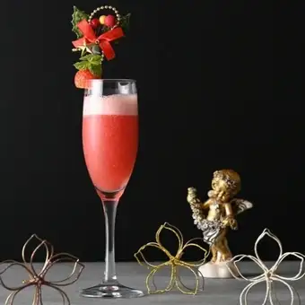 <December 20-23, 25> [Xmas 2026 Dinner "Etoile"] Includes a Christmas limited cocktail of strawberries and white peaches