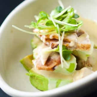 Wasabi cream with young chicken and avocado